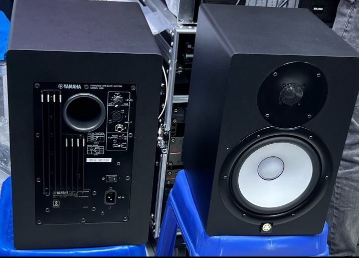Yamaha HS8  Studio Monitors