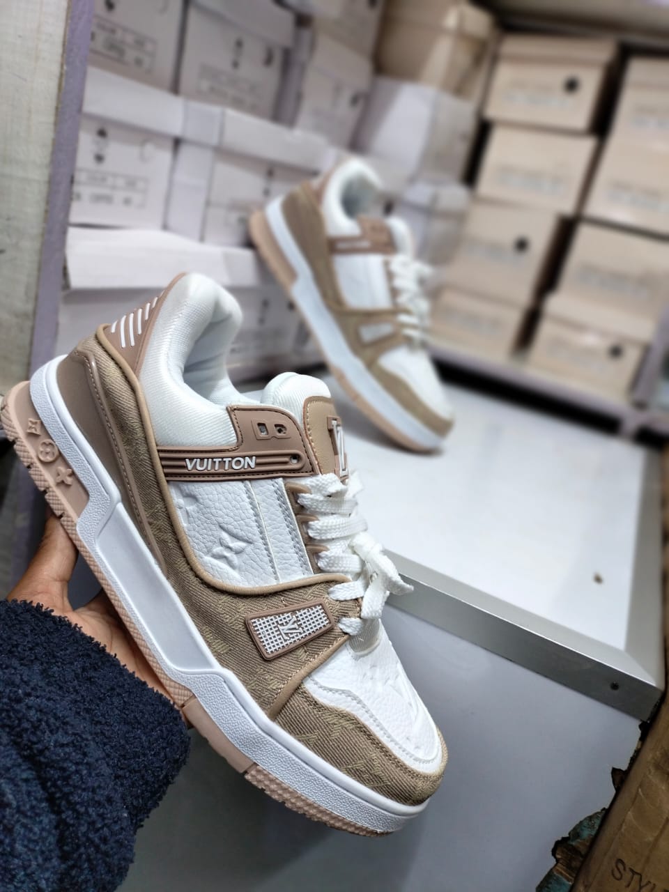 Lv trainers men Casual shoes sneakers - Image 2