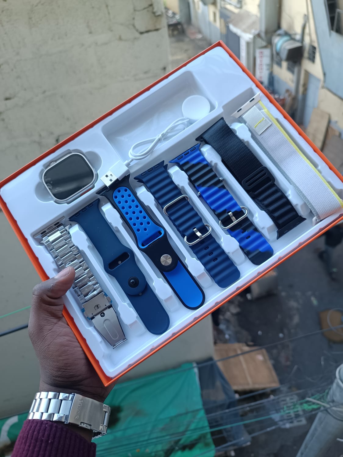 M70 max Ultra 2 With 7 Straps - Image 4