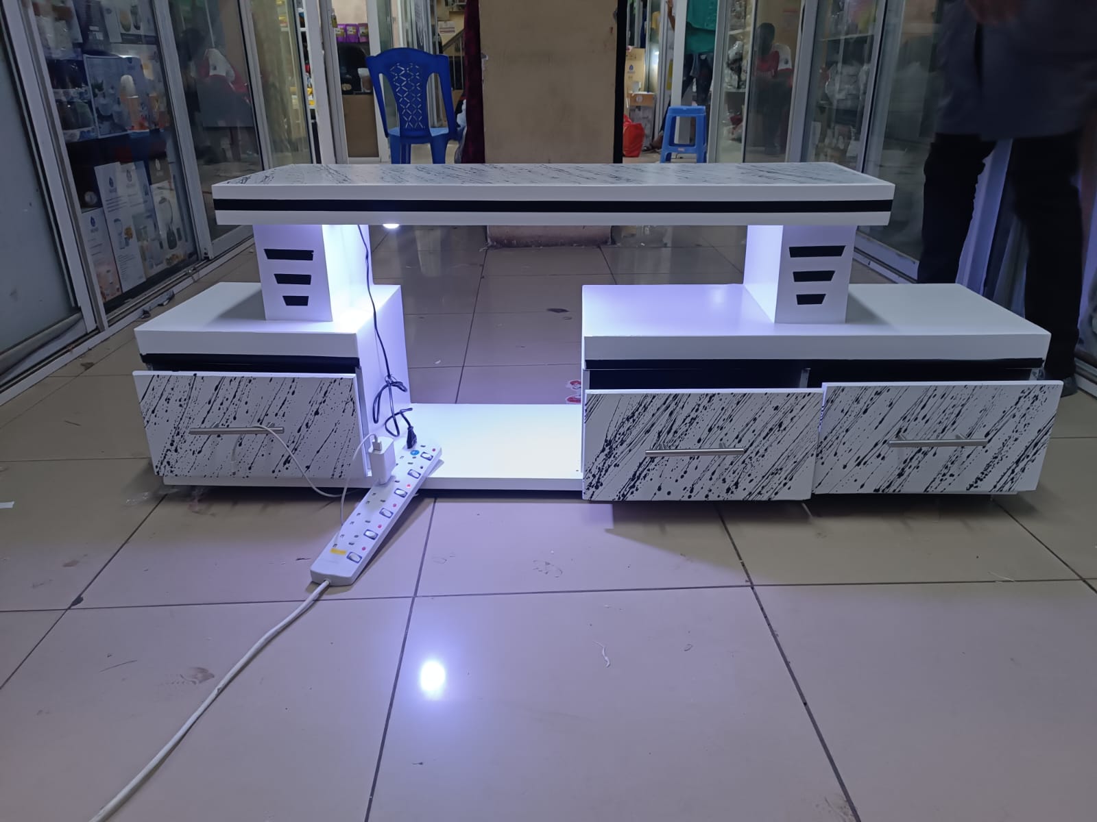 TV STAND WITH LED LIGHTS FITTED SUPPORT UPTO 50 INCH TV SIZE WITH DRAWERS. - Image 2