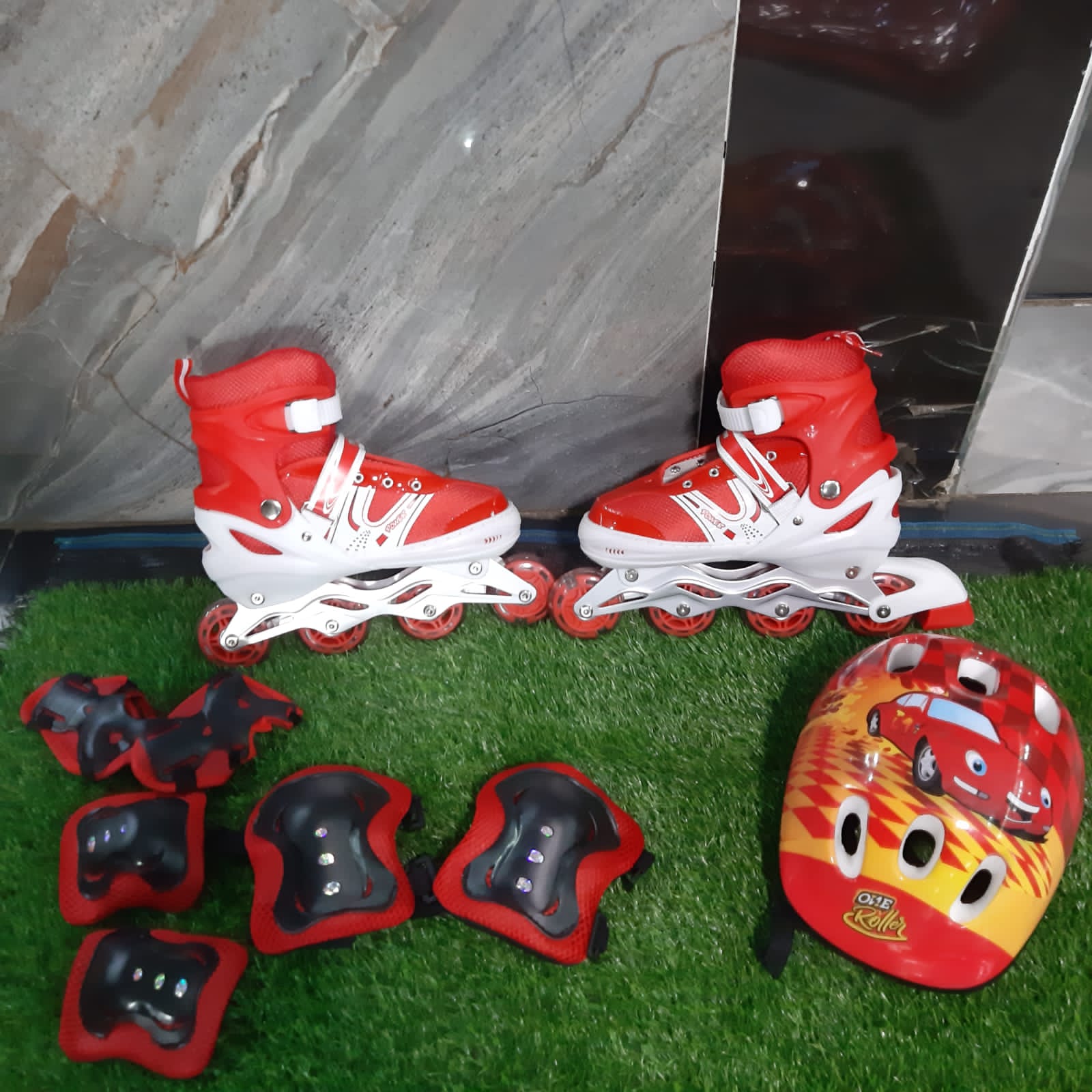 Skating gear full set | skate shoes | skating helmet