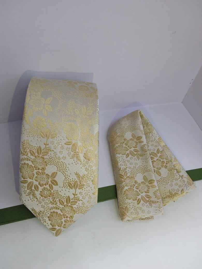 Classic Floral beige Tie with Matching Pocket Square