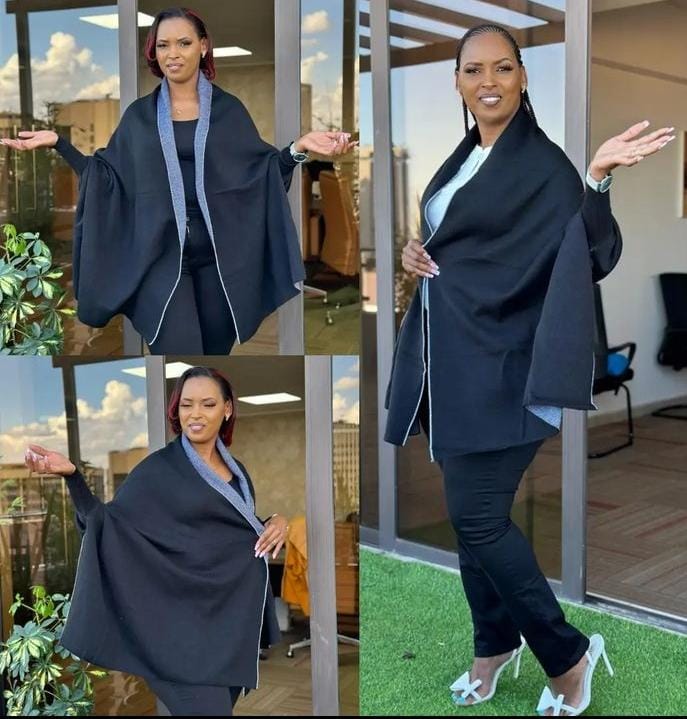 Ponchos with hands free sizes brown - Image 2