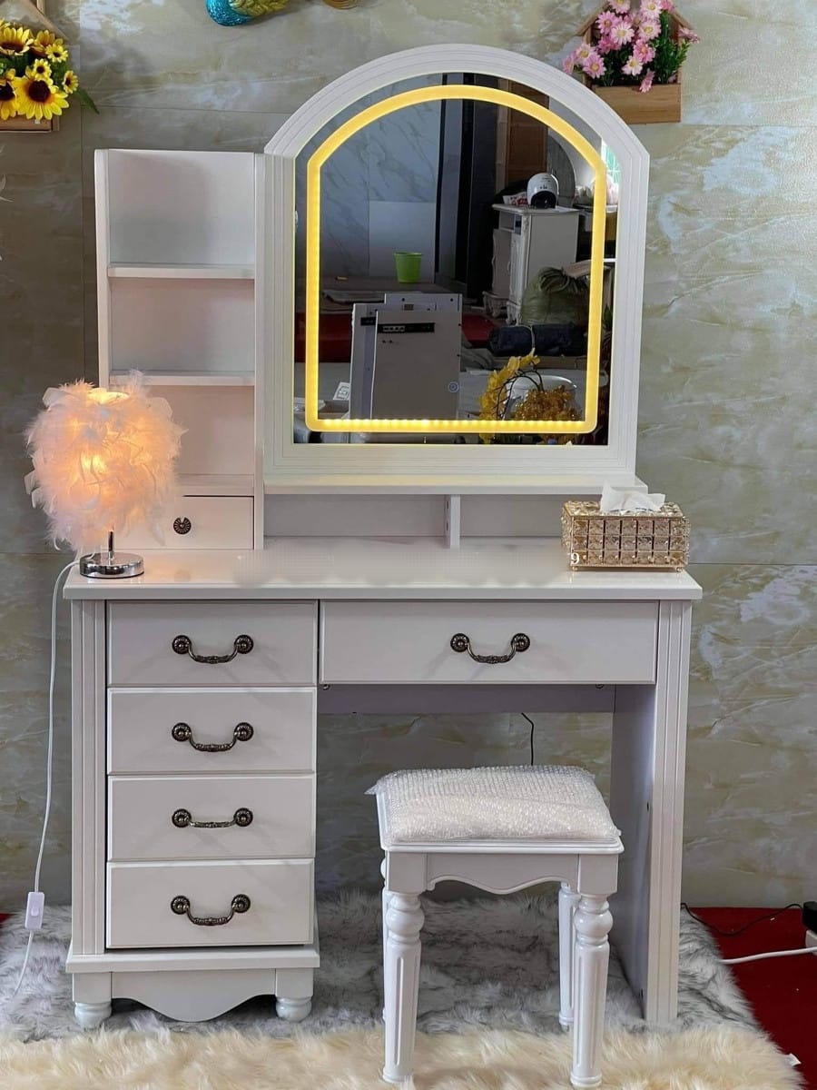 Main image of 🔥💯💯🔥  Dressing tables