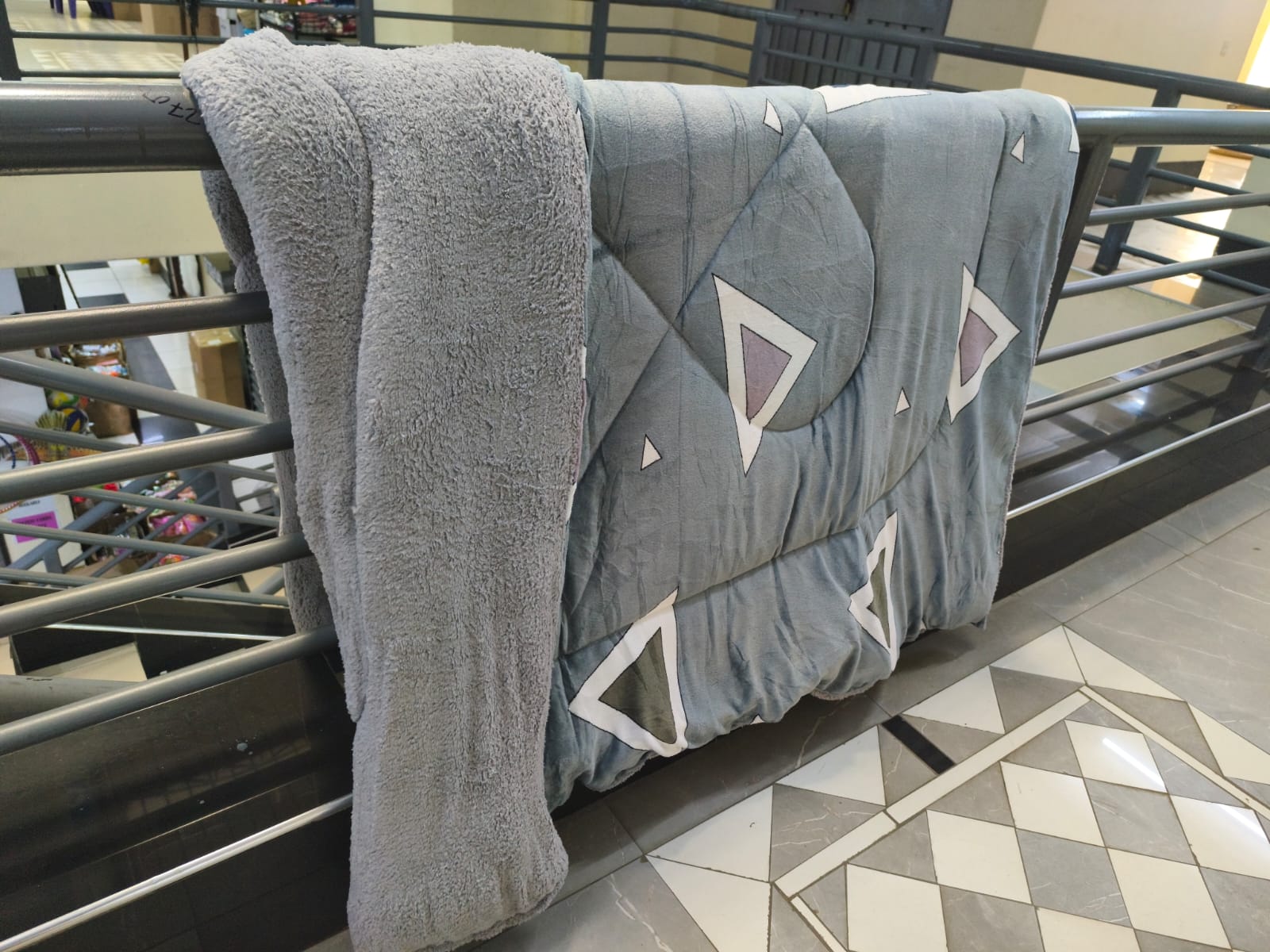 *Woollen with packaging bags 5by6 @ksh.1950*‼️👆👆👆👆