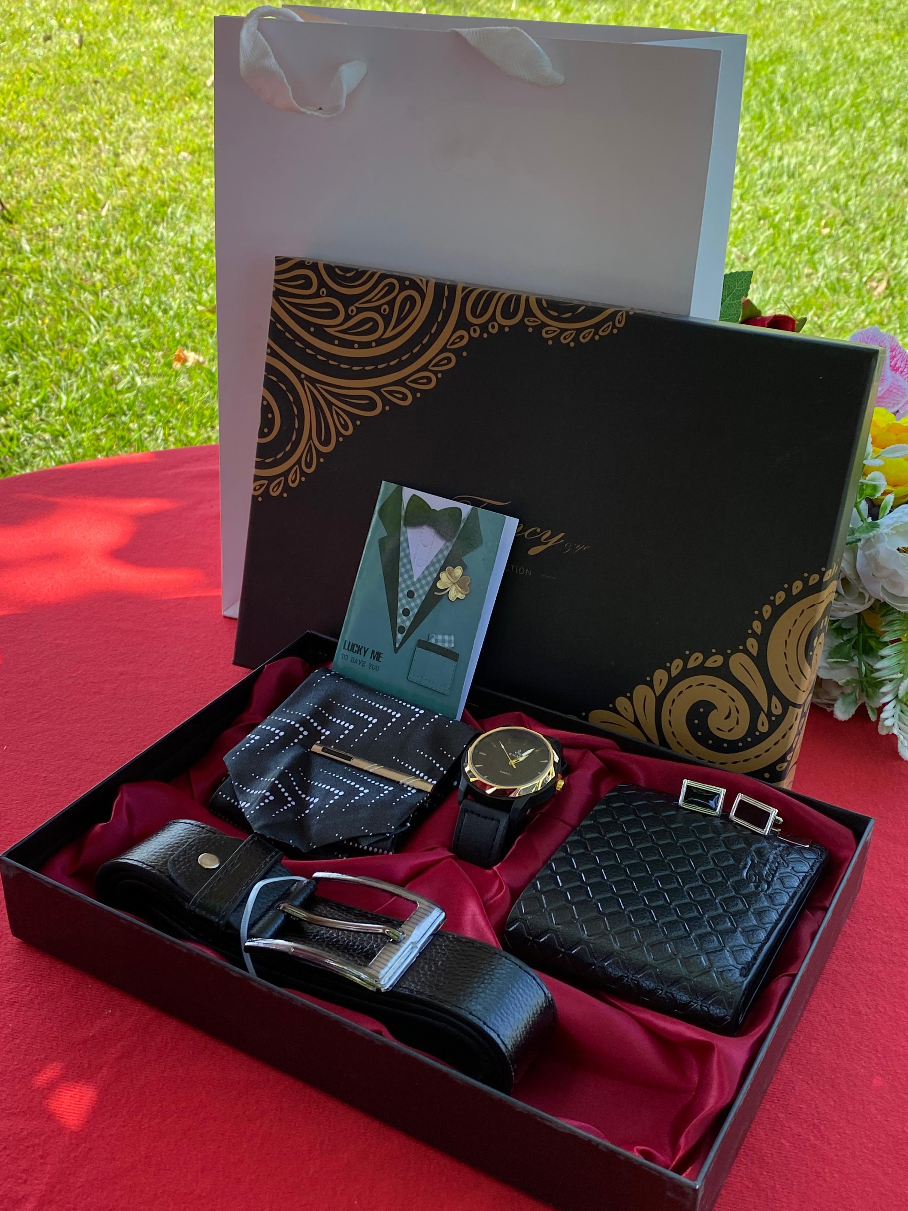 Main image of MEN VALENTINE GIFT PACK
