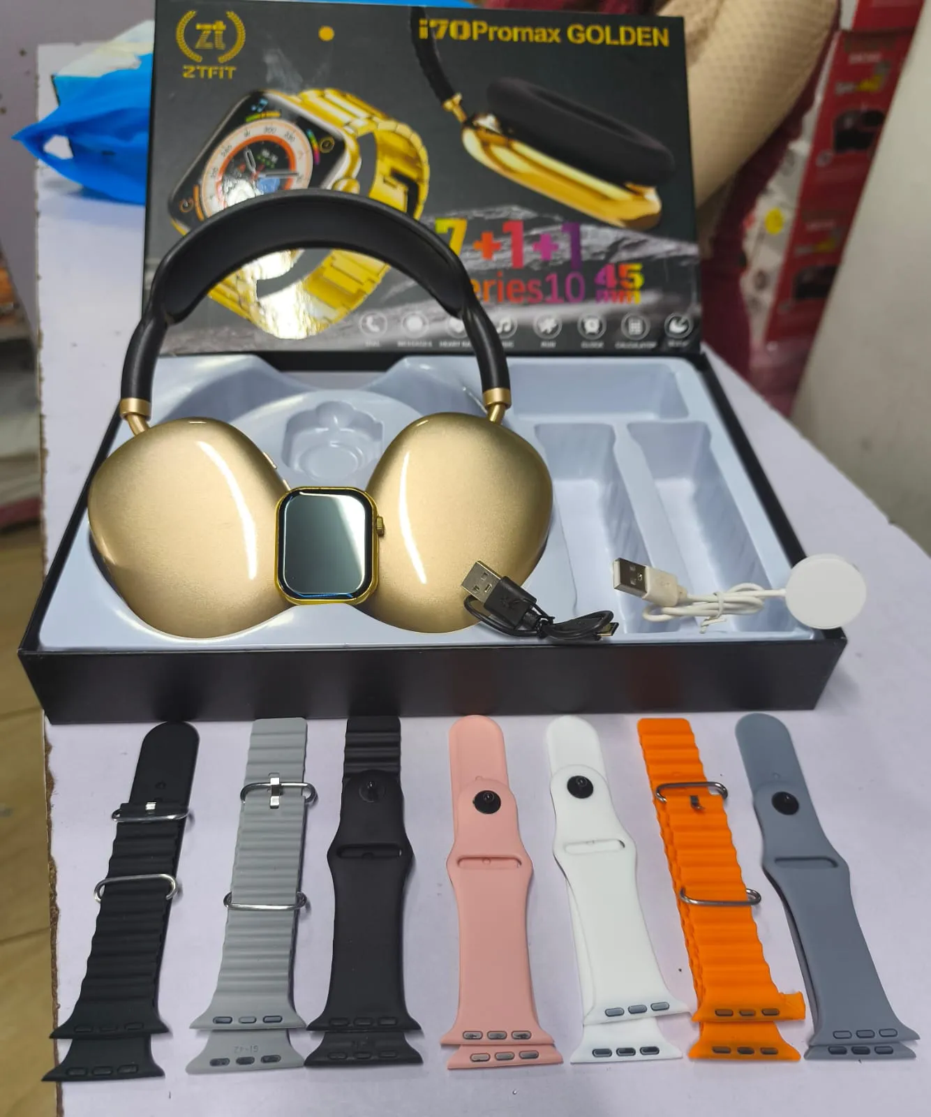 Main image of i70 Pro max Golden  Smart Watch  Ultra 7 Strap + 1 Smart Watch + free Headphones