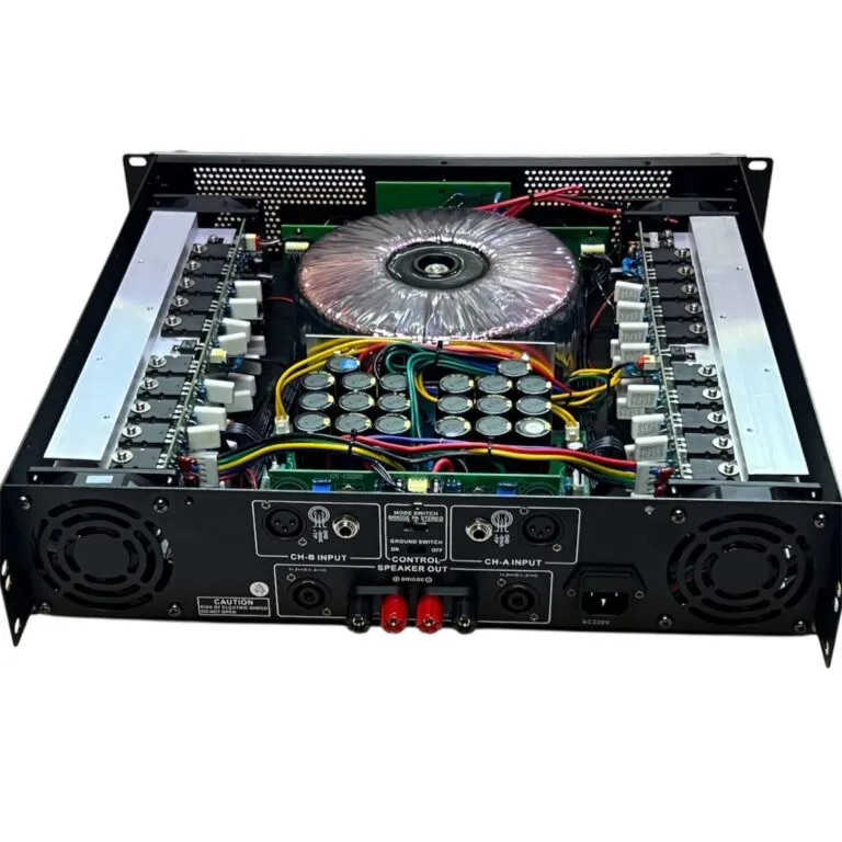 Peavey CS 4080HZ Dual-Channel Professional Power Amplifier – 4080W Bridged Output - Image 2