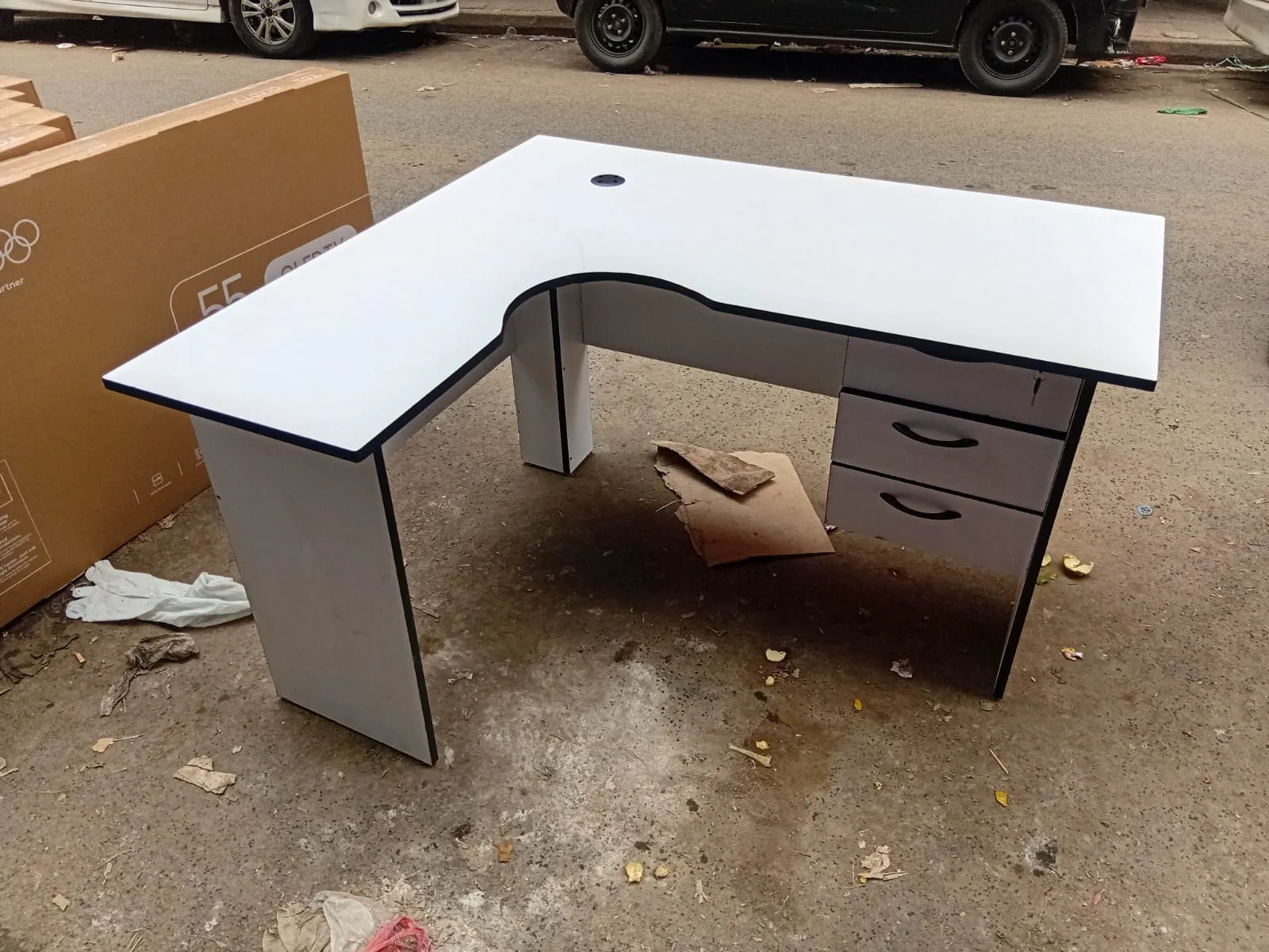1.2m L shaped office study table/desk Available in different colors