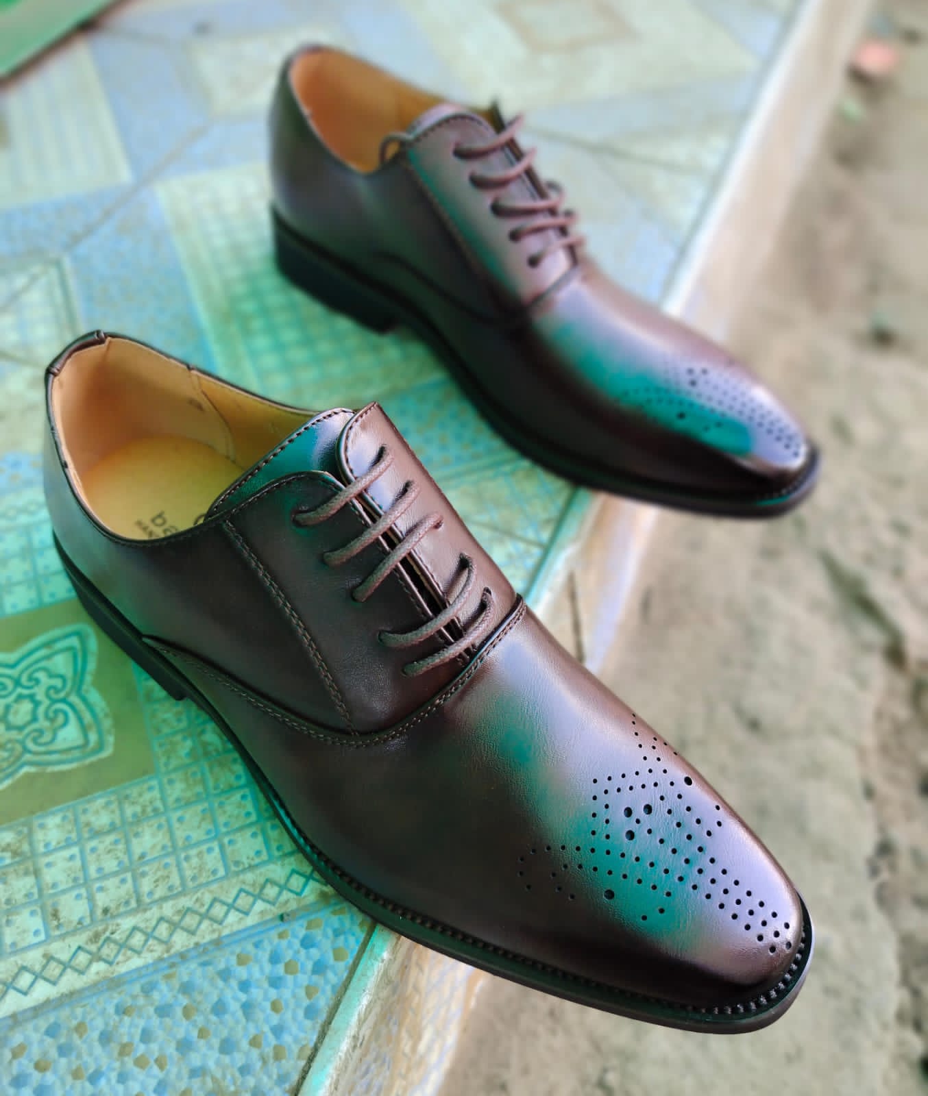 official pure leather shoes black - Image 2