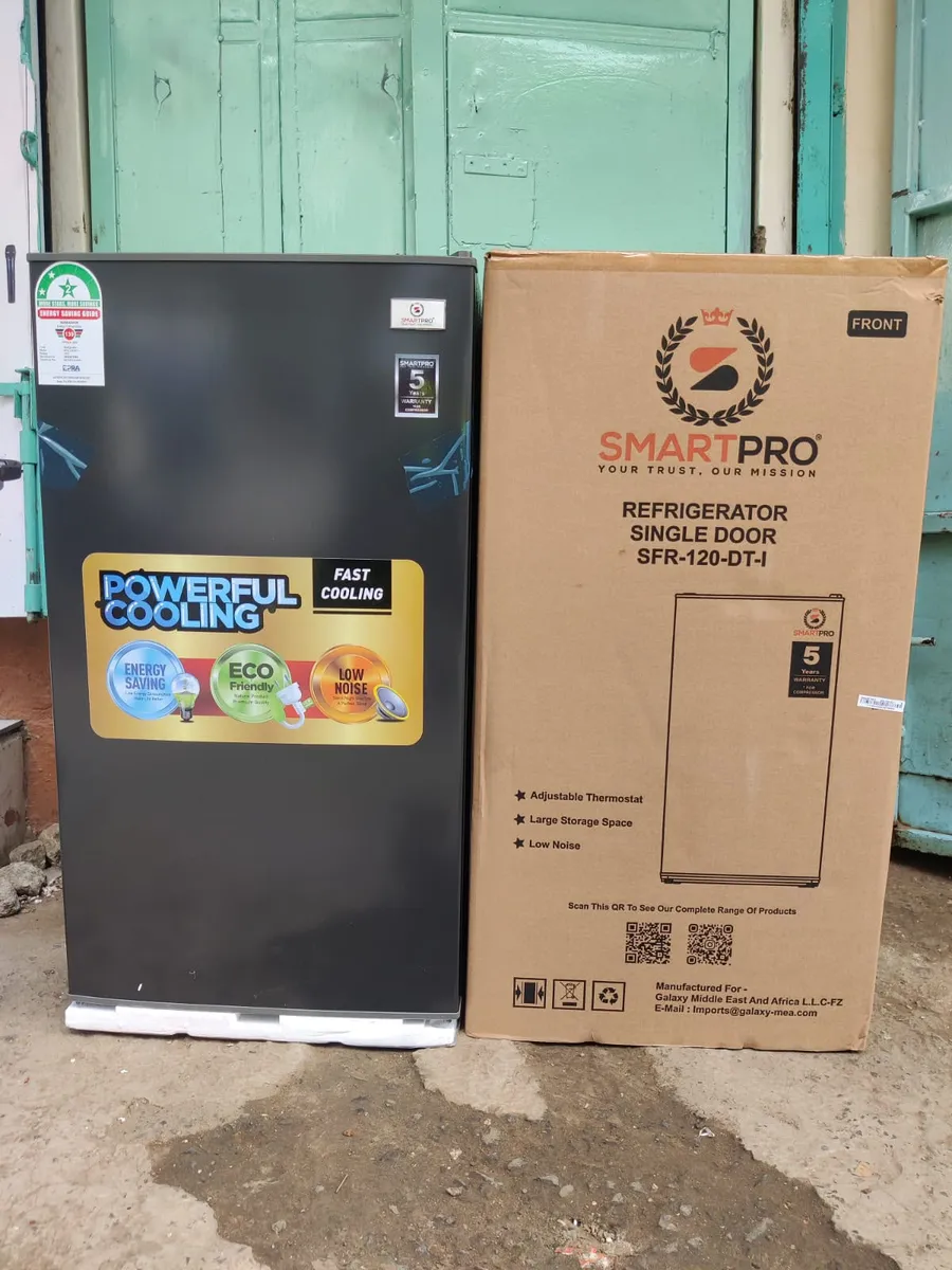 SmartPro SFR-120-DT-I Single Door Refrigerator, Black - Image 2